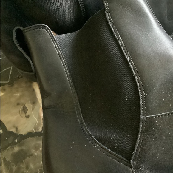 Salvatore Ferragamo Chelsea Black Italian Calfskin leather ankle boots size 12 D - Picture 8 of 13